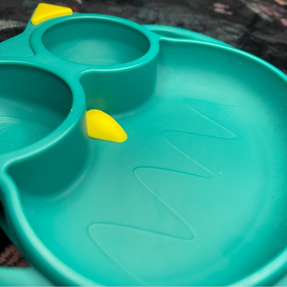 (SOLD)4 Baby Plates + 3-in-1 Training Cup - Picture 12 of 12